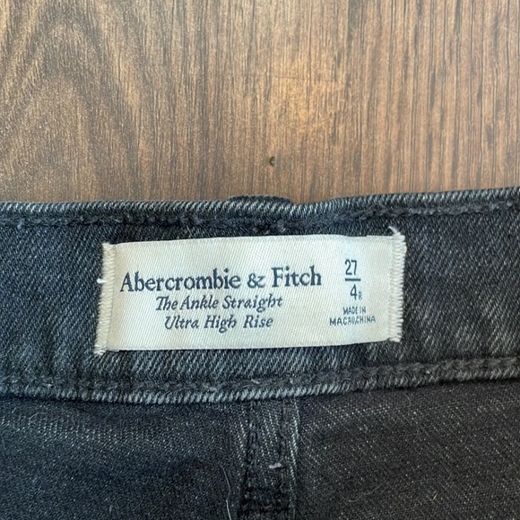 Abercrombie and Fitch | 2 tone Jeans - Picture 5 of 6